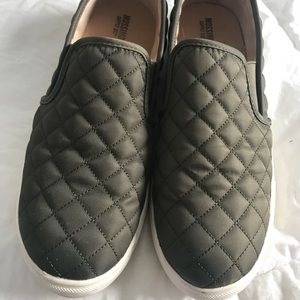 Mossimo slip ons